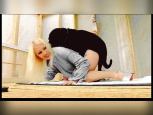 Blonde Loves Sex with Her Dog