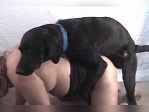 Olga Se Fomenta con Perro - Video X
