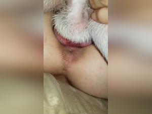 gros chien défonce une nana