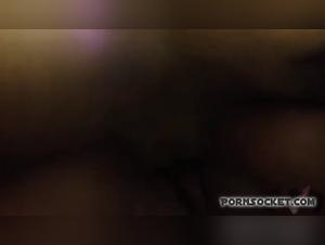 Tentación Gótica: Chica Baise con su Perro Salvajemente