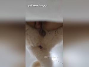 Eine Maskierte Chinesin, Bitte, Durchgenommen Von Ihrem Hund