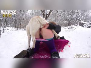 ArtofZoo: Dog fucks a woman in the wild