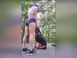 Bestialitat-Sexvideos mit Hunden und Menschen