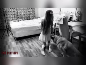 Mädchen fickt ihren Hund