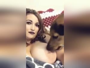 Meuf baise chien titfes