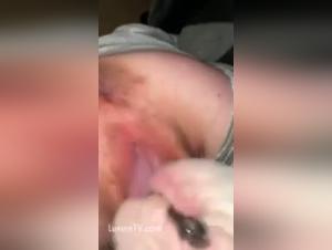 Une relation intime entre un homme et son chien