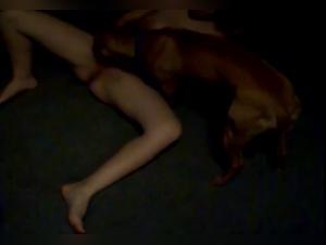 Milly baise chien Part 1 - XXX
