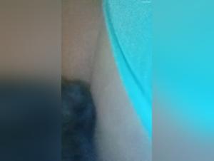 josy se entrega al placer animal