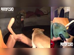 Maskierte Frau wird von einem großen Hund bestiegen