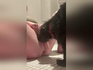 No bathroom allowed: sex with dog
