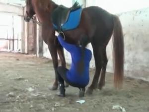 Olga Baise Chien Vidéo XXX