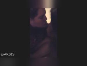 Bestialité : une femme et un chien dans une vidéo choquante