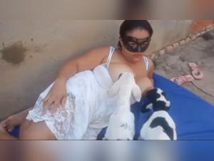 Breñas gigantes cuidando a los jovencitos de la manada - zoozhamster, zoofilia tube