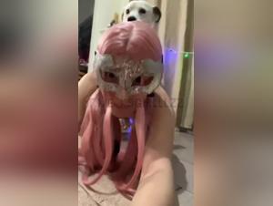 pink hair, salope baise chien