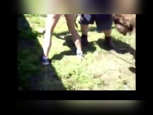 hengst packt nackte frau, wilder sexakt